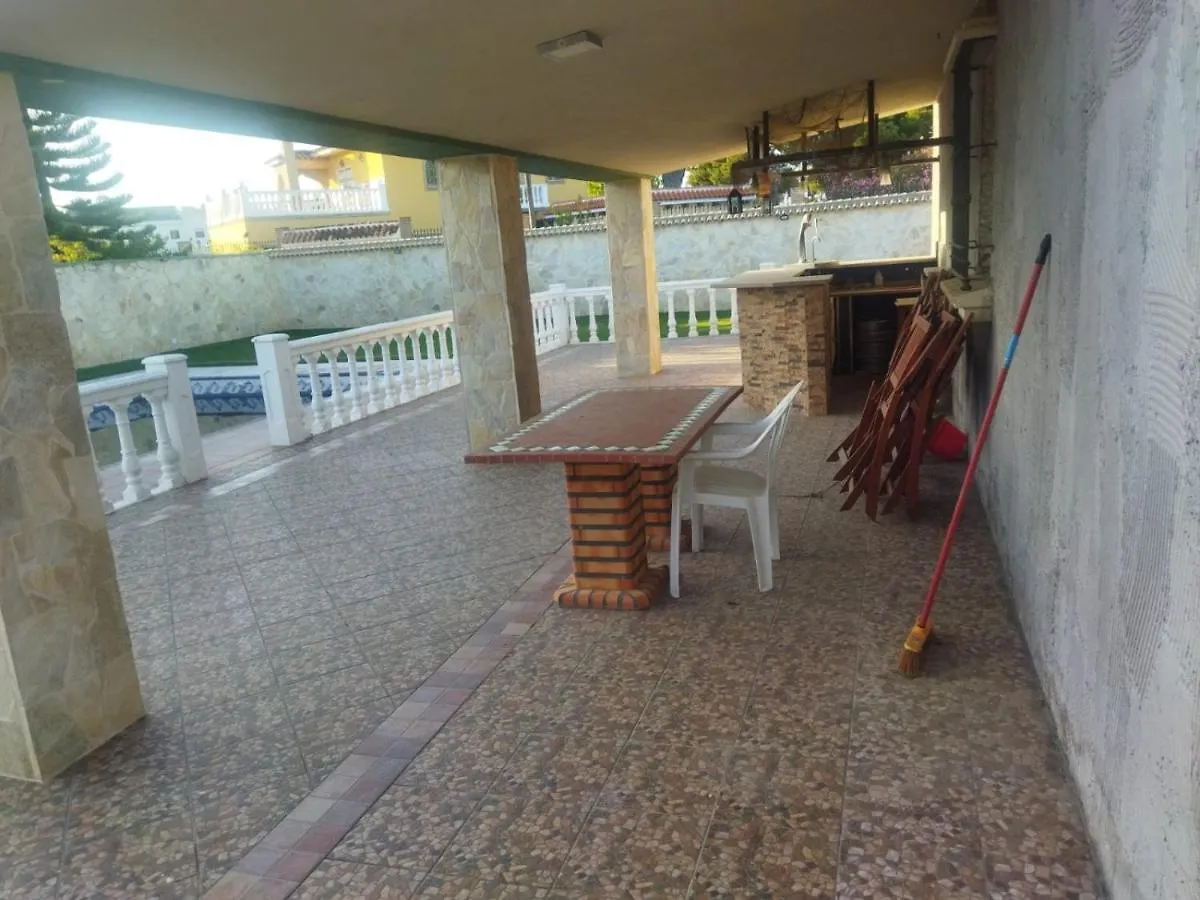 Chalet Con Encanto Y Piscina Chiclana de la Frontera